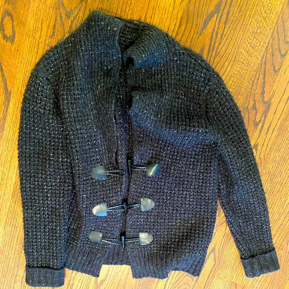 NWOT S/P Women’s Press Sweater with stylish front closure!